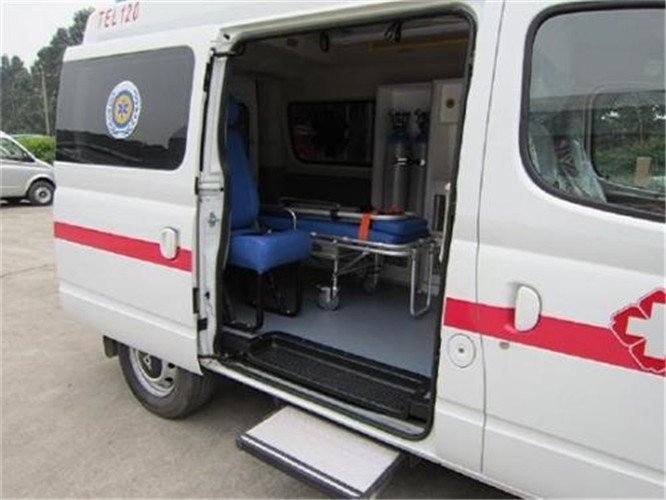 龙里救护车出租服务案例7