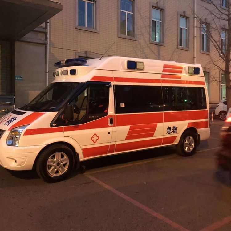 龙里夜间租赁救护车护送病人转院：安全转运的 8 大核心注意事项